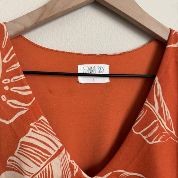 Sienna Sky Womens Rust Orange Tropical V-Neck Midi Wrap Dress Size Small Floral - Picture 3 of 9